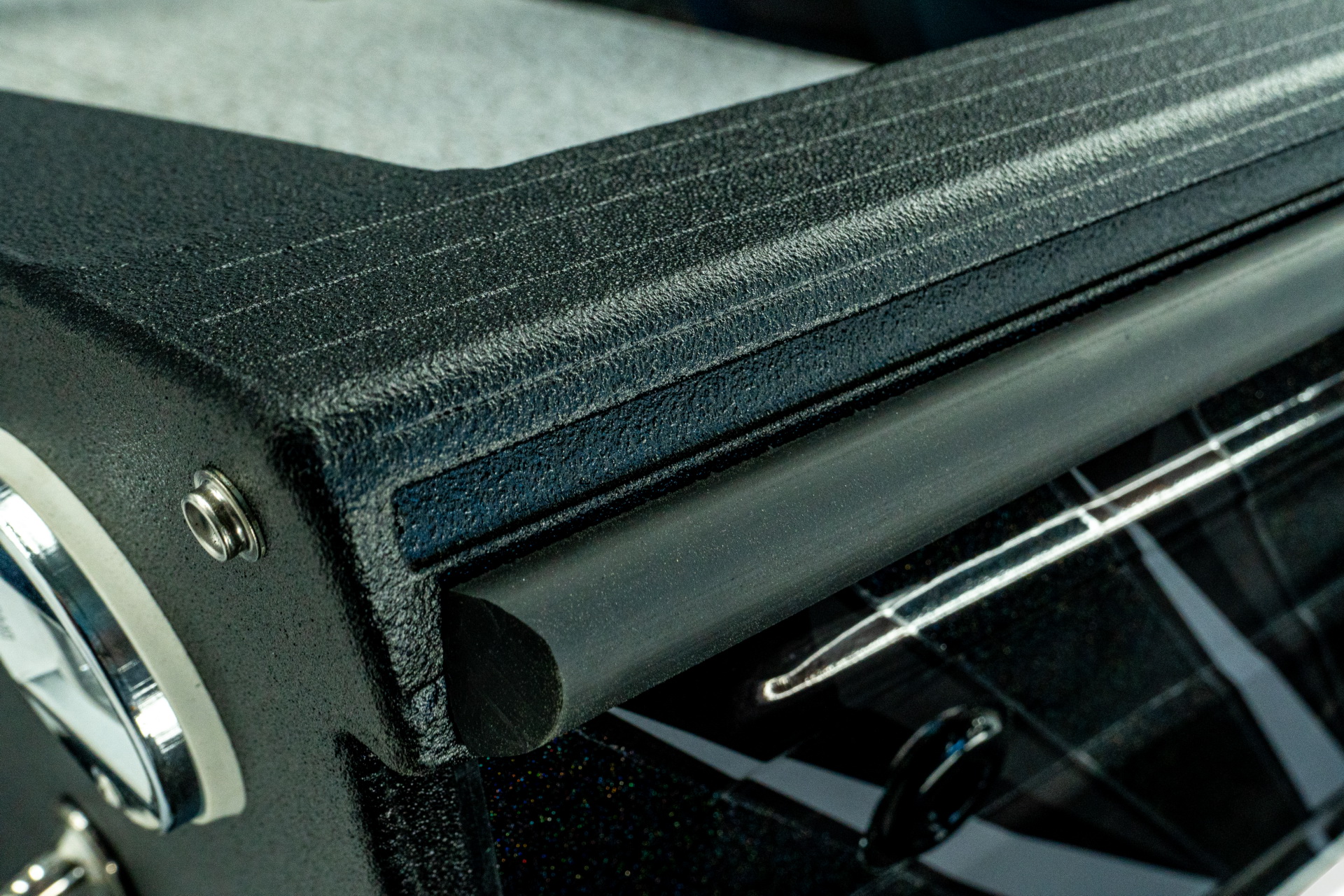 Csónak peremének gumiszínű színe (színek: fekete, piros, szürke, narancs, zöld, cseresznye) Kérjük, adja meg megjegyzésben