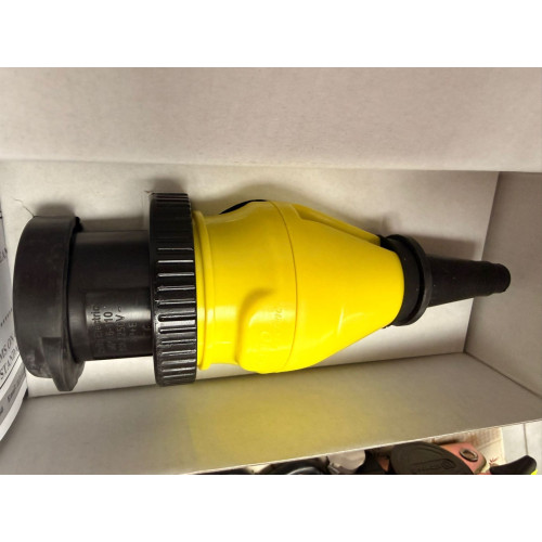 Horgász csónak Adaptér pre zásuvku v lodi 16A/250V