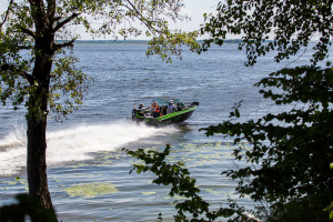 Fotogaléria Finval  555 FishPro DC