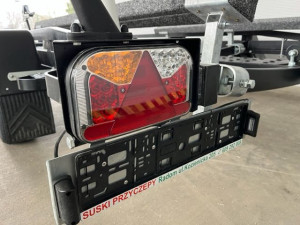 Fotogaléria FB2 - 1800 kg Suski (pre 555, 575) lyžiny, 2 nápravy, LED, plošina