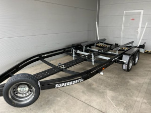 Fotogaléria Príves FB1 - 1500 kg Suski (pre 505, 515) lyžiny, LED, 2 nápravy