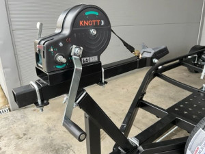 Fotogaléria Príves FB1 - black 1000 kg Suski (510)- na rolniach